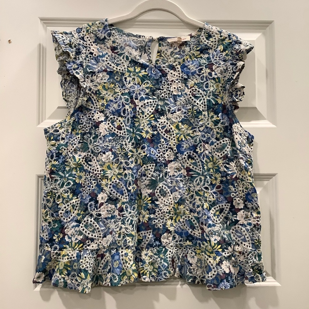 Anthropologie Solitaire Blue Floral Eyelet Sleeveless Ruffle Top